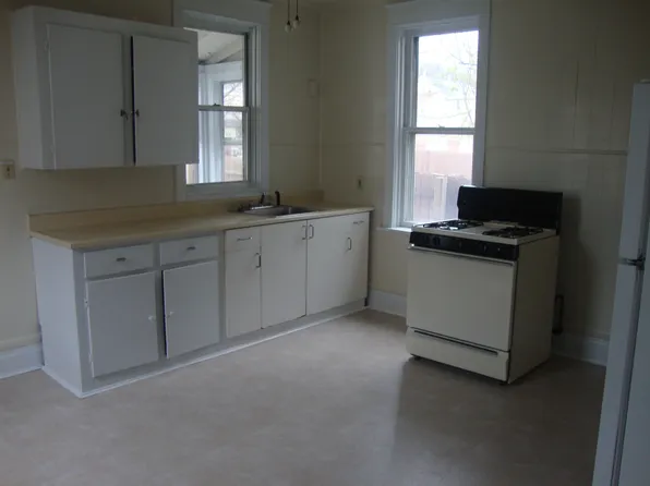 547 S Front St, Steelton, PA 17113