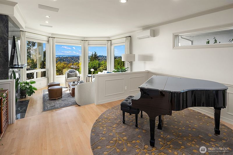 4th image of 1624 8th Avenue W