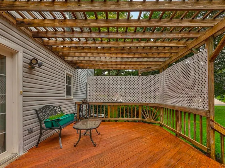 8915 Old Courthouse Rd — Photo 19