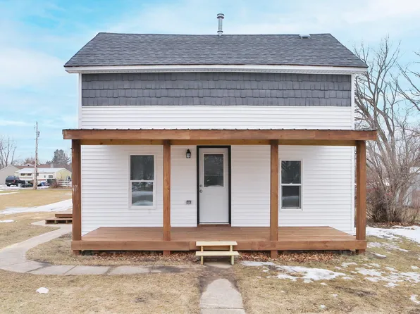 305 Cleveland St SW, Staples, MN 56479