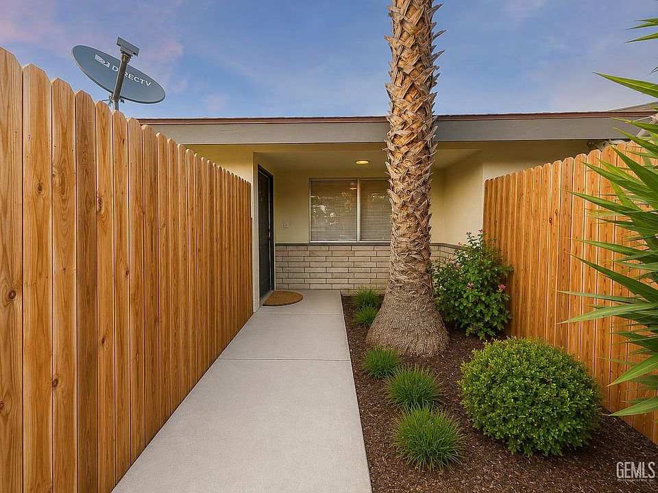 1st image of 4000 Christmas Tree Ln