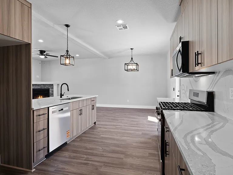 1085 Sassafras St #1085 — Photo 15