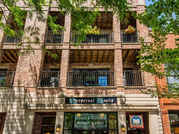 2136 W Division St APT 4, Chicago, IL 60622
