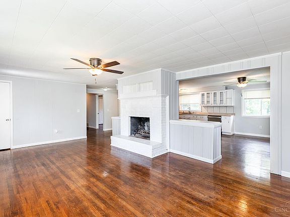 3rd image of 702 Bauer Ave