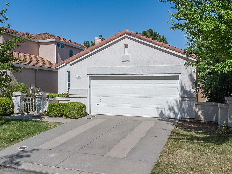 1st image of 9109 W Trumbauer Way