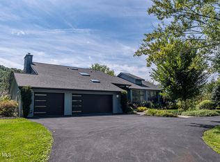 4040 Scotch Valley Rd, Hollidaysburg, PA 16648