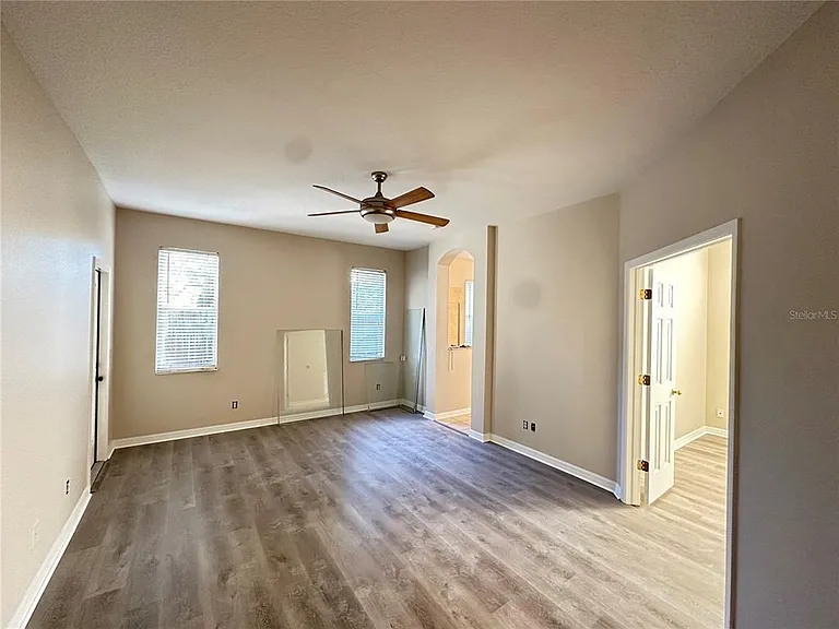 8037 Moccasin Trail Dr — Photo 16