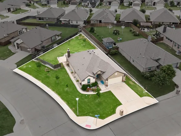 3001 Ridgemont Ct, Weatherford, TX 76086