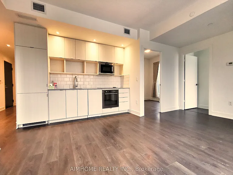 89 McGill St #1311 — Photo 3