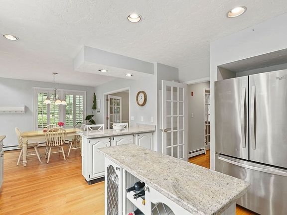 5th image of 2 Ryans Ln