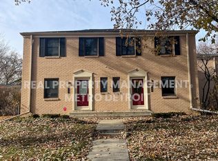 655 N Eton St #22, Birmingham, MI 48009