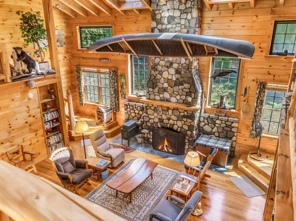 75 Menatoma Camp Road, Readfield, ME 04355