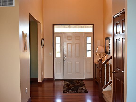 3rd image of 8379 Plumwood Dr