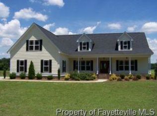 1070 Jordan Rd, Autryville, NC 28318