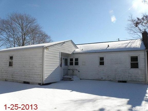 2nd image of 15 E 7th St