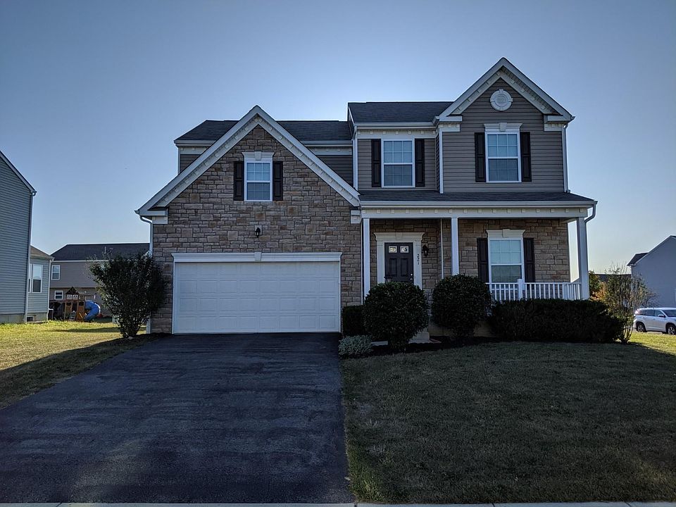 1st image of 221 Weeping Willow Run Dr