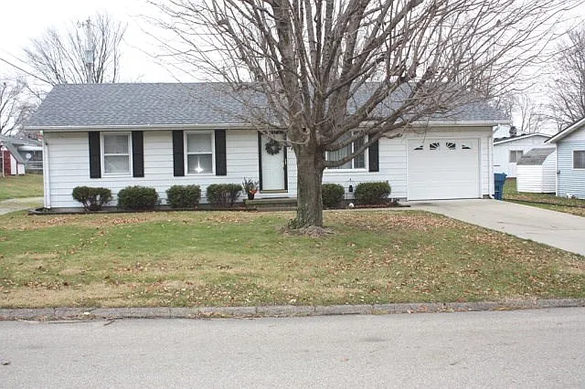 206 Harlan Ave photo 1