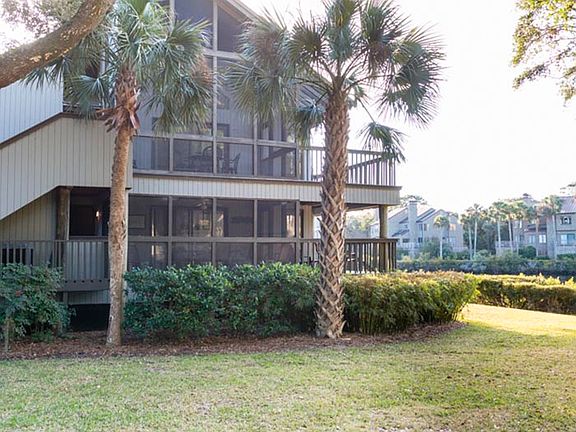3rd image of 4573 Park Lake Dr