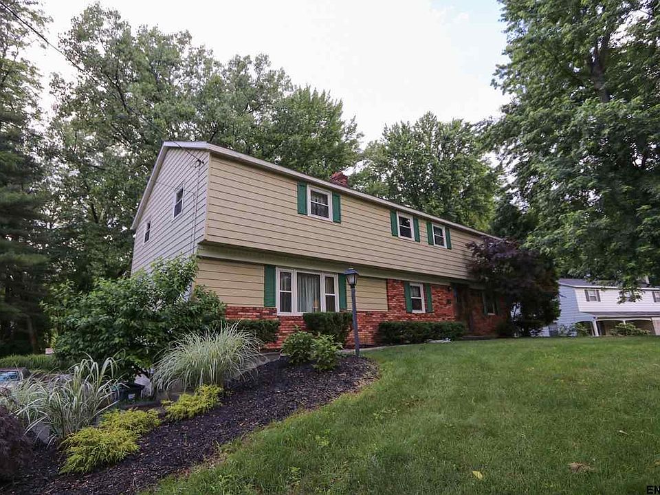 1st image of 156 Wood Dale Dr