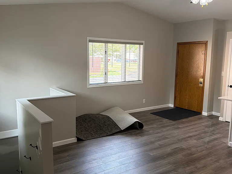 750 Franklin Ave — Photo 9