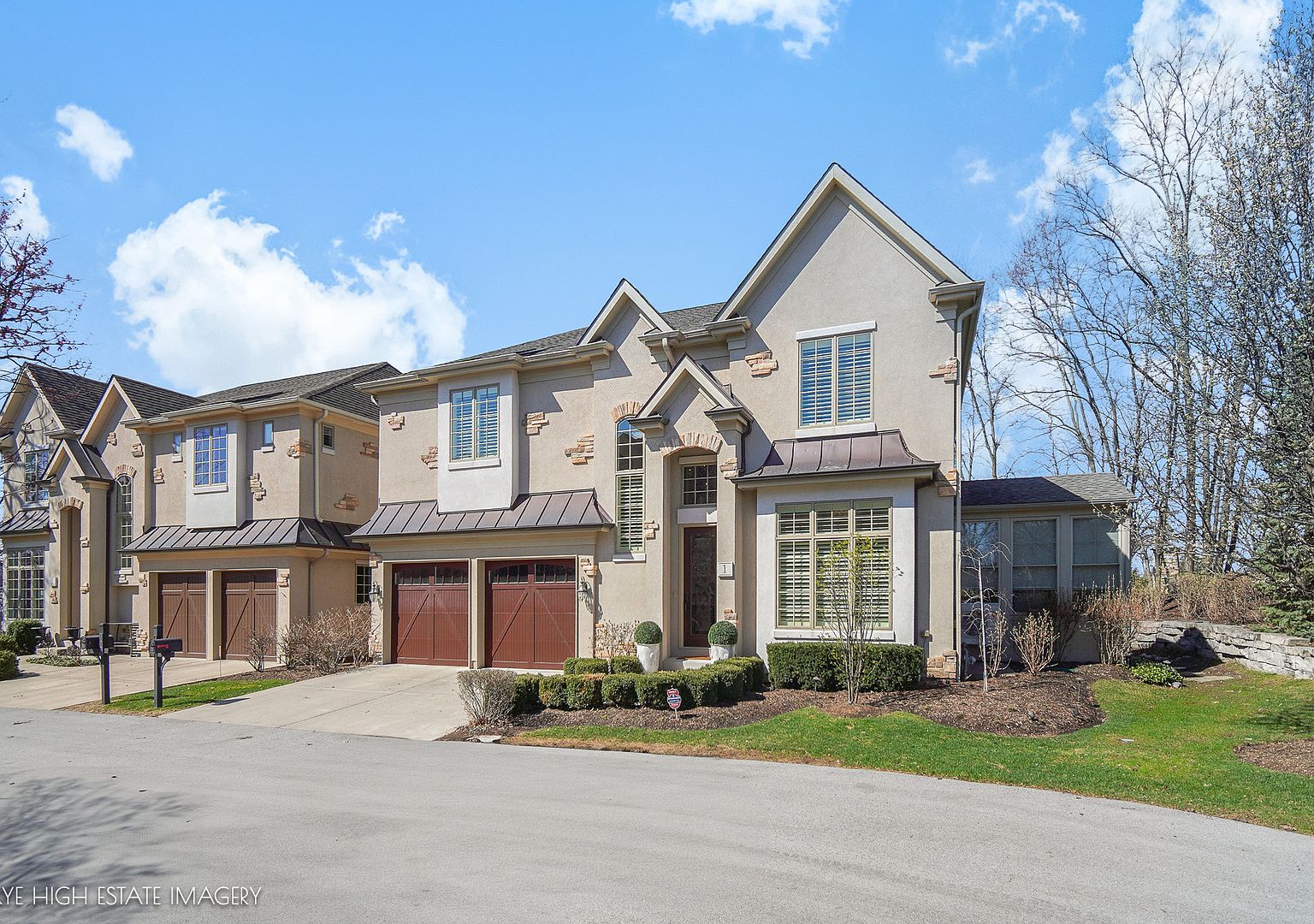 1 Willowcrest Dr