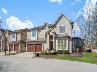 1 Willowcrest Dr, Oak Brook, IL