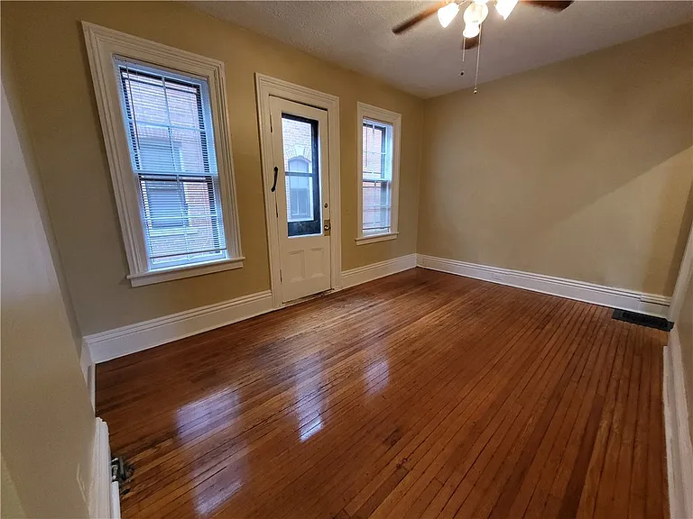 168 Gibbs St #2 — Photo 9