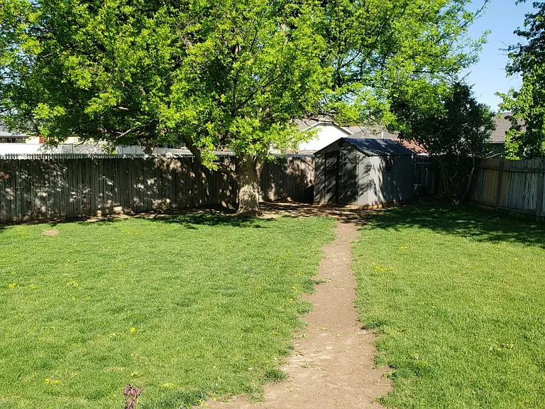 2431 Pisces Dr — Photo 12