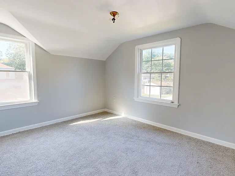224 Runn St — Photo 15