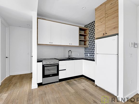2nd image of 1875 Atlantic Ave APT 2F