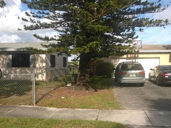 3rd image of 195 Sierra Dr