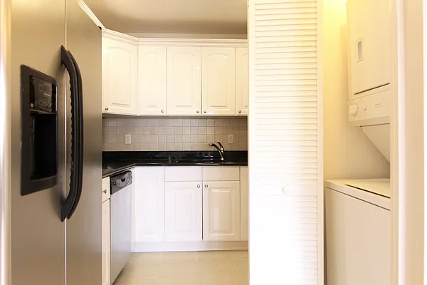 Rented by Bohemia Realty Group | media 39