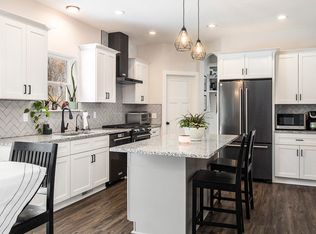 10470 Spring Grv, Brighton, MI 48114