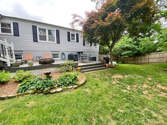 5th image of 964 Lawson St