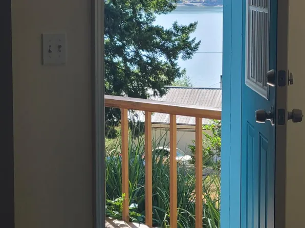 6027 Mink St NW, Olympia, WA 98502