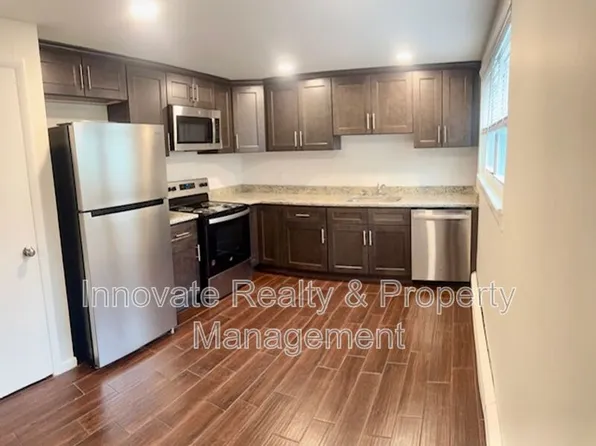 613 N Broad St APT 10, Lansdale, PA 19446