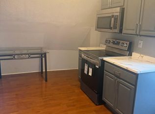 387 Prospect Ave #3RDFL, Hartford, CT 06105