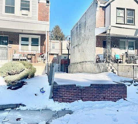 5th image of 6731 Woolston Ave