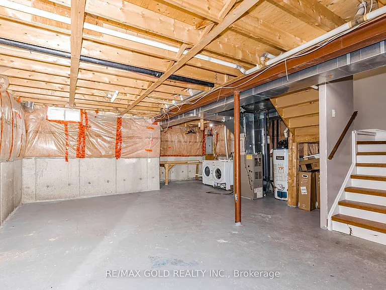 34 White Tail Cres — Photo 23