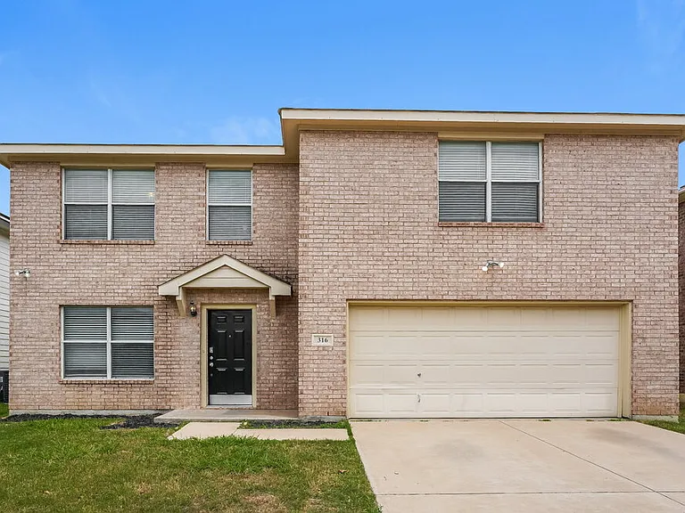 316 Dakota Ridge Dr — Photo 1