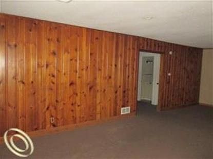 5th image of 23321 Crossley Ave