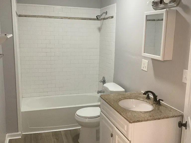 509 Benson St — Photo 5
