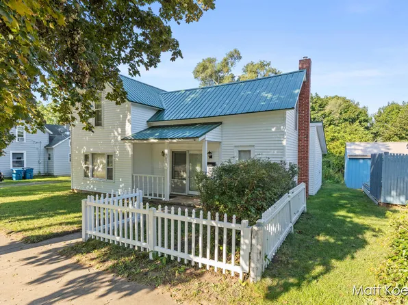 707 James St, Belding, MI 48809