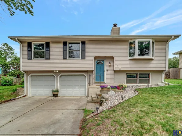 5318 S 39th St, Lincoln, NE 68516