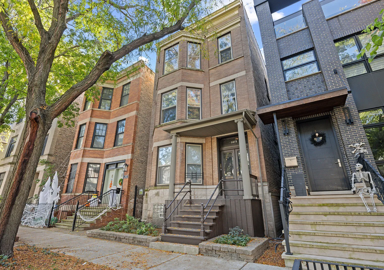 1 bed, $2,400 — Photo 2