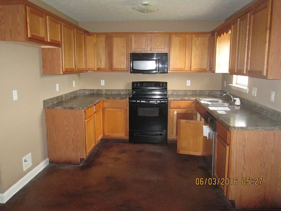 2nd image of 22 Blair Rd