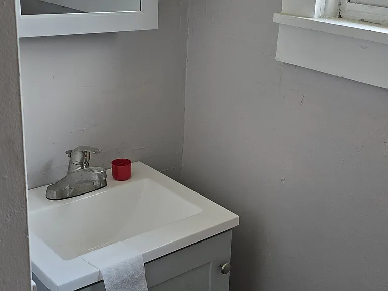 3826 Mahoning Rd NE #1 — Photo 15