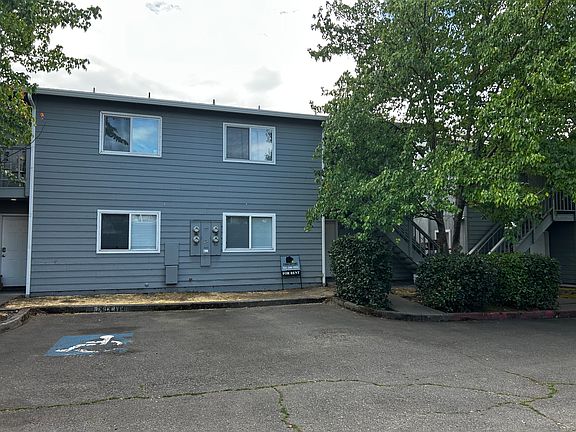 4th image of 2010 Crater Lake Ave APT B