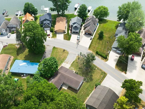 2055 Lane 150 Hamilton Lk, Hamilton, IN 46742