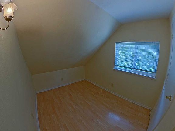 5th image of 1200 Bluemont Ave APT 3